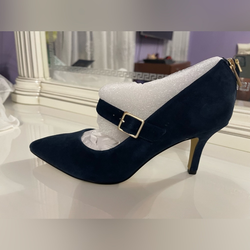 Brand new suede navy shoes